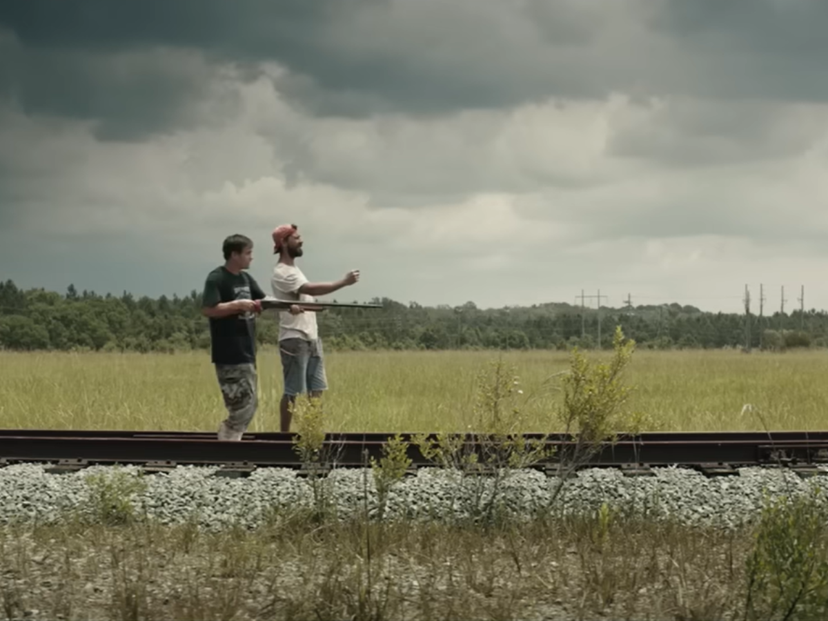 Uwielbiasz „Nietykalnych”? „Sokół z masłem orzechowym” to film dla Ciebie